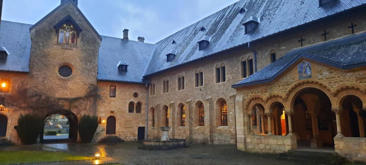 Les Gites & Chambres D'Hotes De La Ferme De Rosiere Houdrigny 外观 照片
